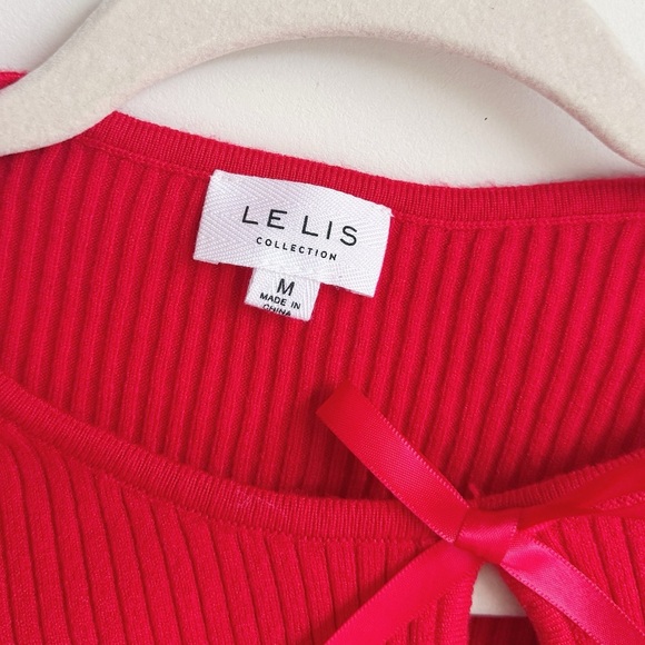 Le Lis Red Ribbon Bow Tie Front Sweater | Size M | Holiday Party Christmas Top - Picture 7 of 7
